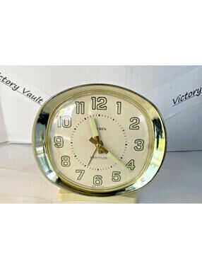 Vintage Westclox Big Ben  Alarm Clock  w/Glow in the dark arms (Works)